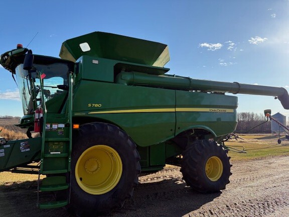 2019 John Deere S780 Combine