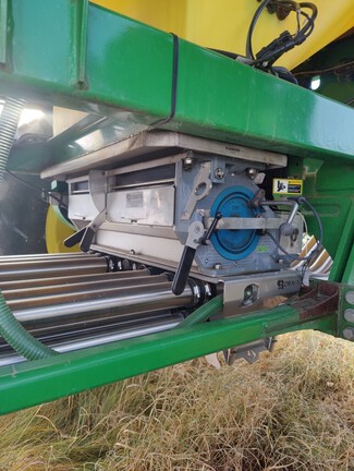 2017 John Deere 1870 Air Seeder