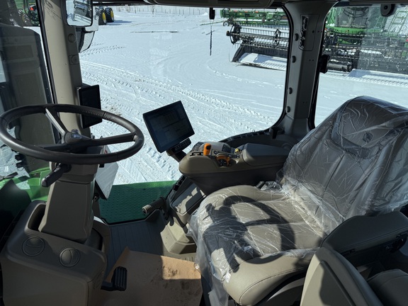 2025 John Deere 9R 440 Tractor 4WD