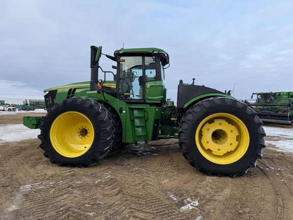 2025 John Deere 9R 590 Tractor 4WD