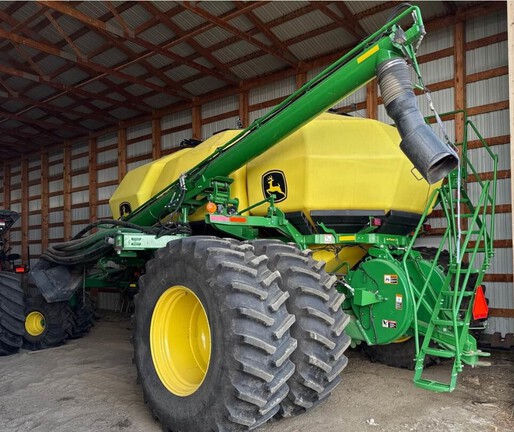 2010 John Deere 1830 Air Seeder