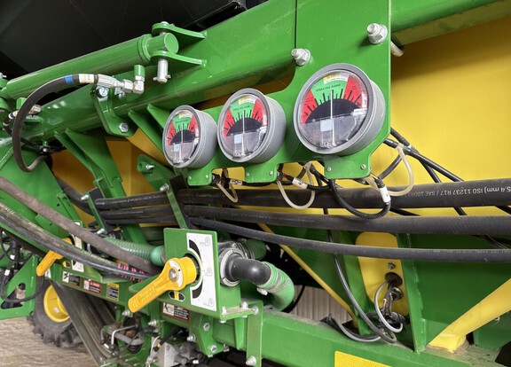 2010 John Deere 1830 Air Seeder