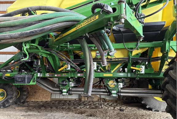 2010 John Deere 1830 Air Seeder