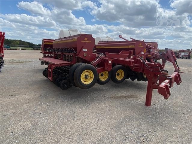 2004 Sunflower 9433-30 Drill/Grain