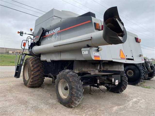 2003 Gleaner R65 Combine