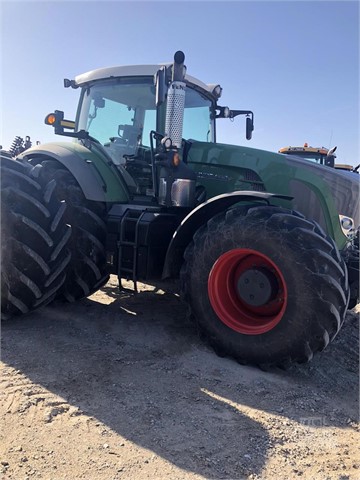 2011 Fendt 933 VARIO Tractor