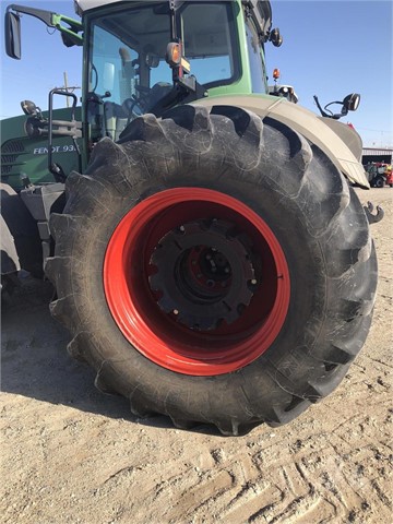 2011 Fendt 933 VARIO Tractor