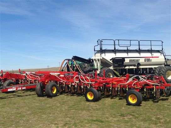 2013 Bourgault 3710 Air Seeder