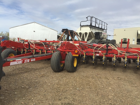 2013 Bourgault 3710 Air Seeder