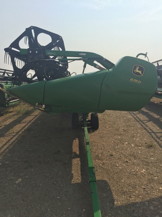 2013 John Deere 635D Header Combine