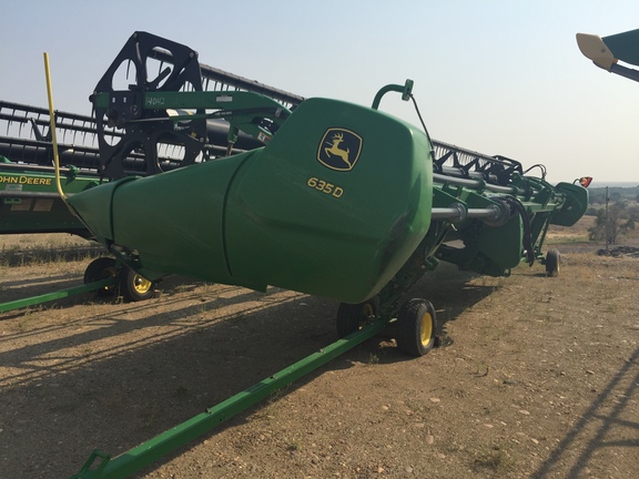 2013 John Deere 635D Header Combine