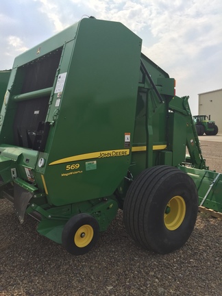 2016 John Deere 569 Baler/Round