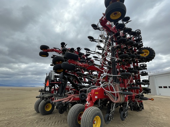 2022 Bourgault 3335 Air Seeder