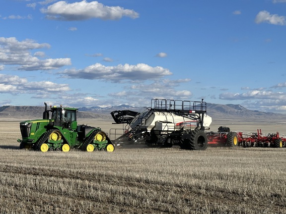 2022 Bourgault 3335 Air Seeder