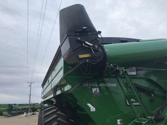 2023 Brent 1598 Grain Cart