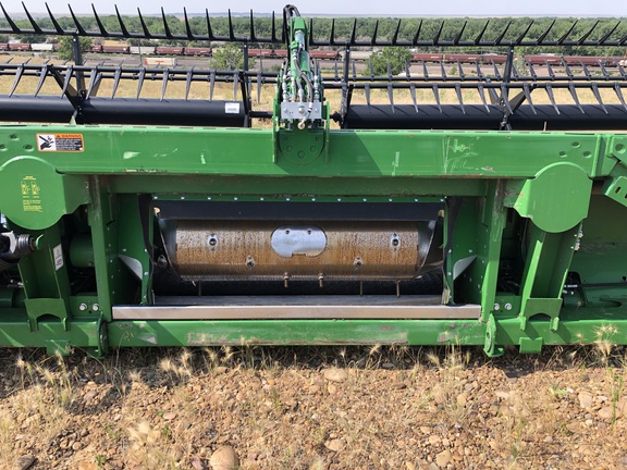 2020 John Deere 745FD Header Combine