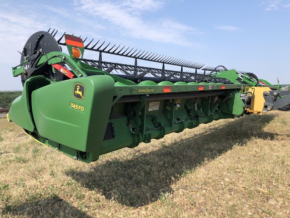 2020 John Deere 745FD Header Combine