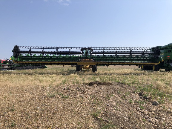 2020 John Deere 745FD Header Combine