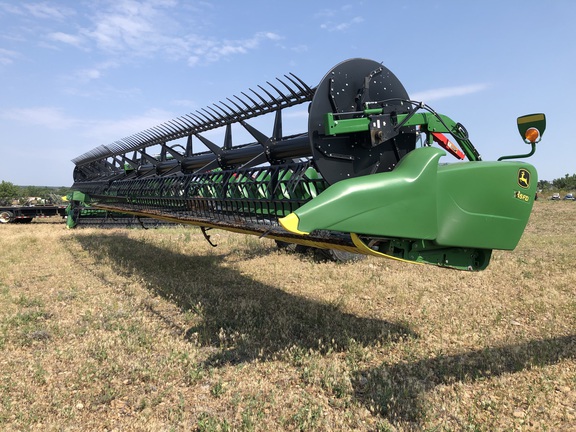 2020 John Deere 745FD Header Combine