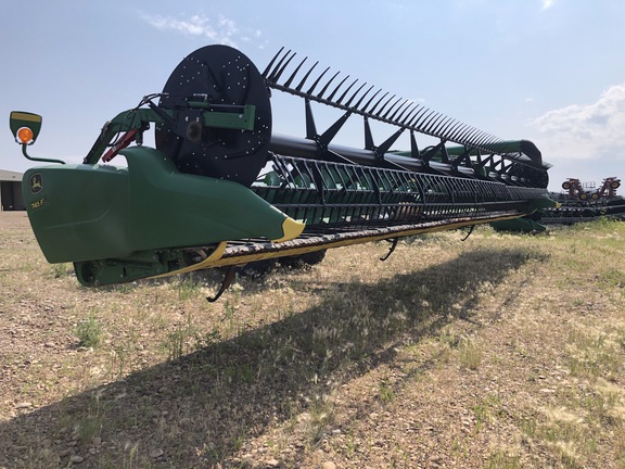 2020 John Deere 745FD Header Combine
