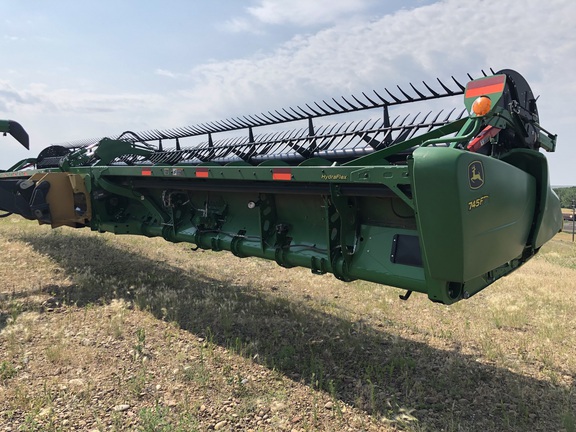 2020 John Deere 745FD Header Combine