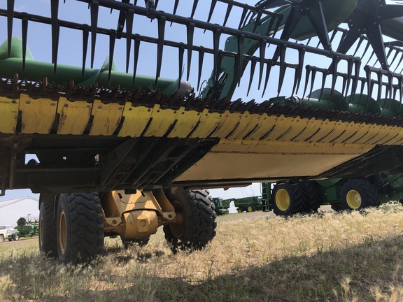 2020 John Deere 745FD Header Combine