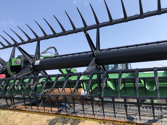 2020 John Deere 745FD Header Combine