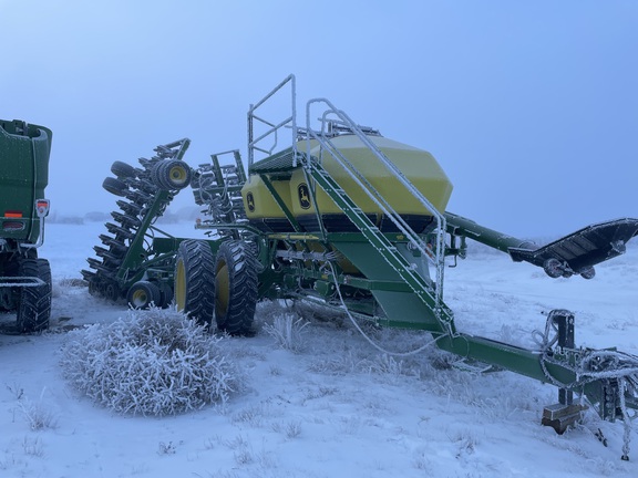 2017 John Deere 1890 Air Seeder