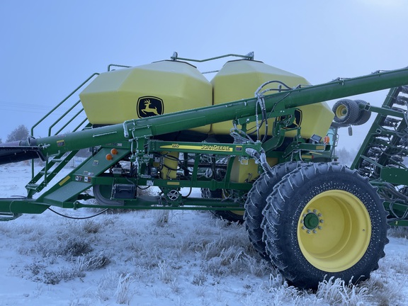 2017 John Deere 1890 Air Seeder