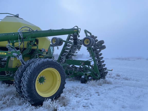 2017 John Deere 1890 Air Seeder