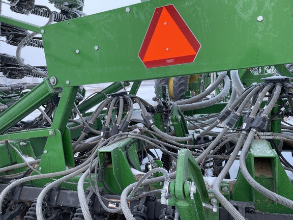 2017 John Deere 1890 Air Seeder