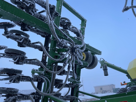 2017 John Deere 1890 Air Seeder