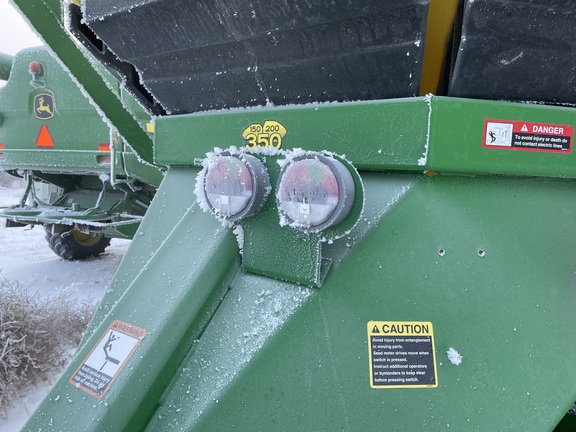 2017 John Deere 1890 Air Seeder