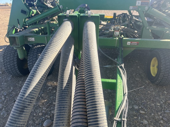 2017 John Deere 1890 Air Seeder