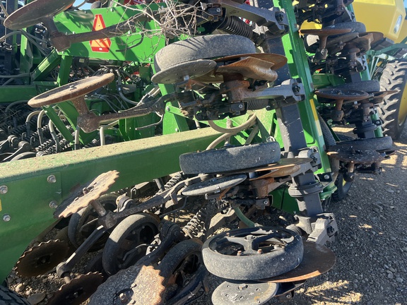 2017 John Deere 1890 Air Seeder