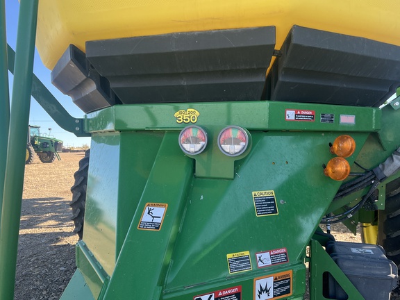 2017 John Deere 1890 Air Seeder