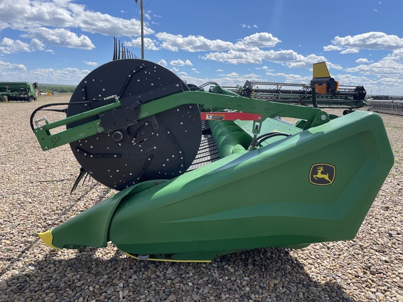 2023 John Deere HD40R Header Combine