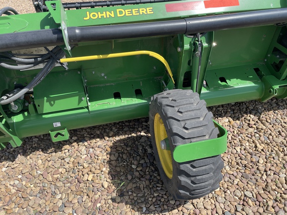 2023 John Deere HD40R Header Combine