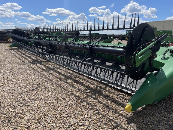 2023 John Deere HD40R Header Combine