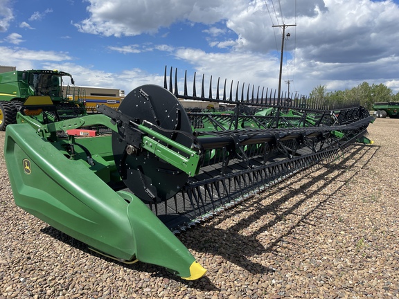 2023 John Deere HD40R Header Combine