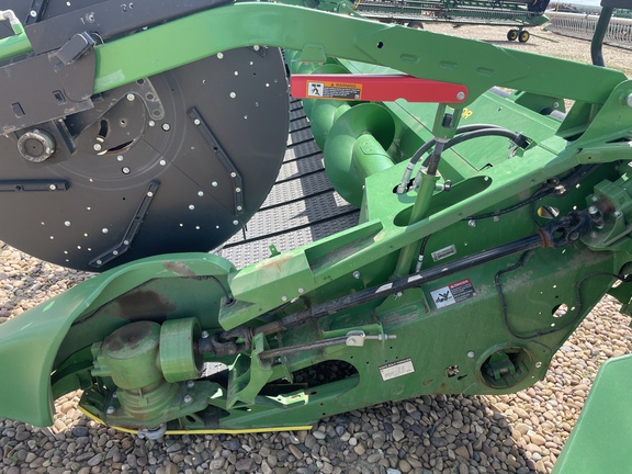 2023 John Deere HD40R Header Combine