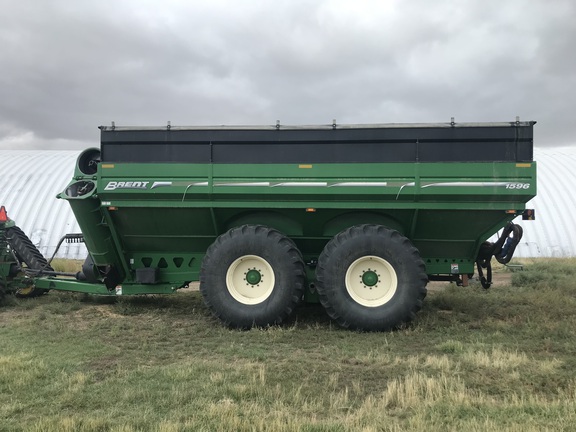 2014 Brent 1596 Grain Cart