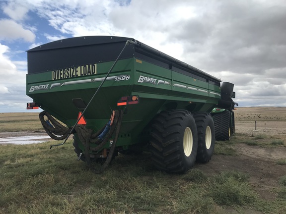 2014 Brent 1596 Grain Cart