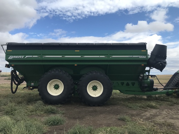 2014 Brent 1596 Grain Cart