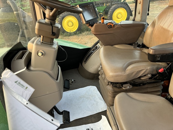 2019 John Deere 9520R Tractor 4WD