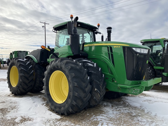 2019 John Deere 9520R Tractor 4WD