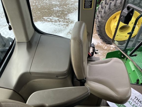 2019 John Deere 9520R Tractor 4WD