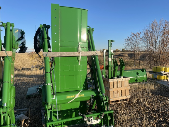 2023 John Deere 660R Loader