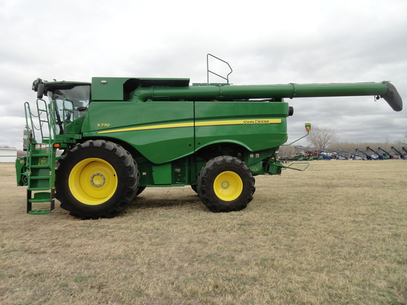2024 John Deere S770 Combine