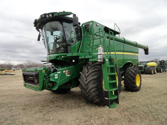 2024 John Deere S770 Combine